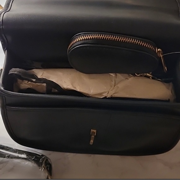 1/$40 - Any color - FASHION CROSSBODY HANDBAG - bundle to save more - Picture 8 of 12